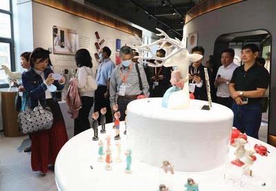 走進大連金普,文學大咖與版權(quán)交易中心結(jié)盟!